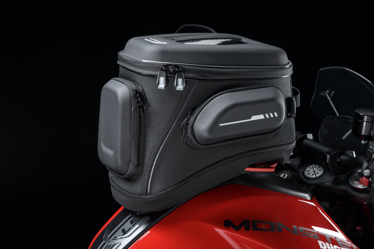Tanktasche mit Tanklock-Befestigung